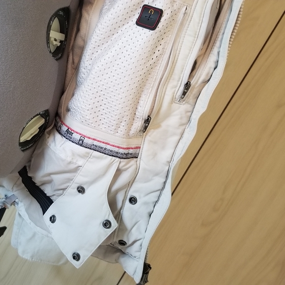 Ski, Snowboarding Jacket - Picture 4 of 4